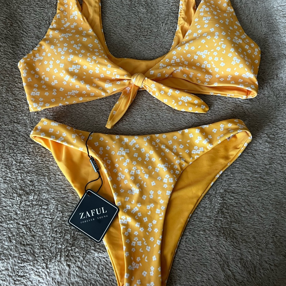 Zaful bikini never worn! Bottoms have tag still on them